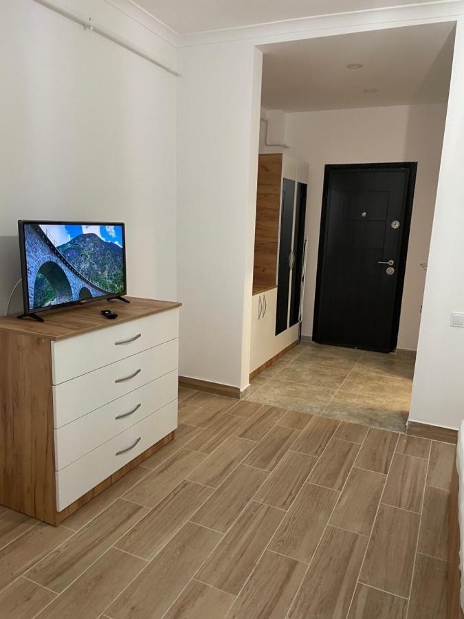 Militari Comfort Studio Roşu Dış mekan fotoğraf